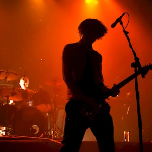 Sillueted guitarist